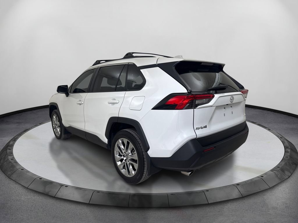 Used 2023 Toyota RAV4 XLE Premium FWD image 7