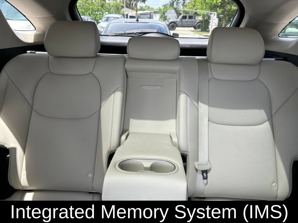 Used 2023 Genesis GV70 2.5T w/ Select Package AWD/4WD image 13