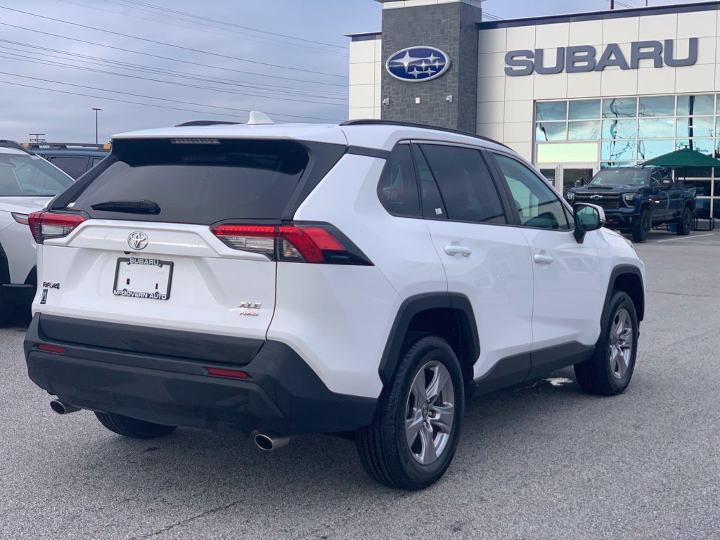 Used 2025 Toyota RAV4 XLE AWD/4WD image 6