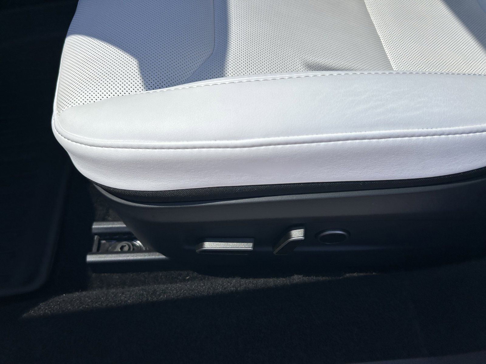 Used 2025 Tesla Model 3 Long Range image 11