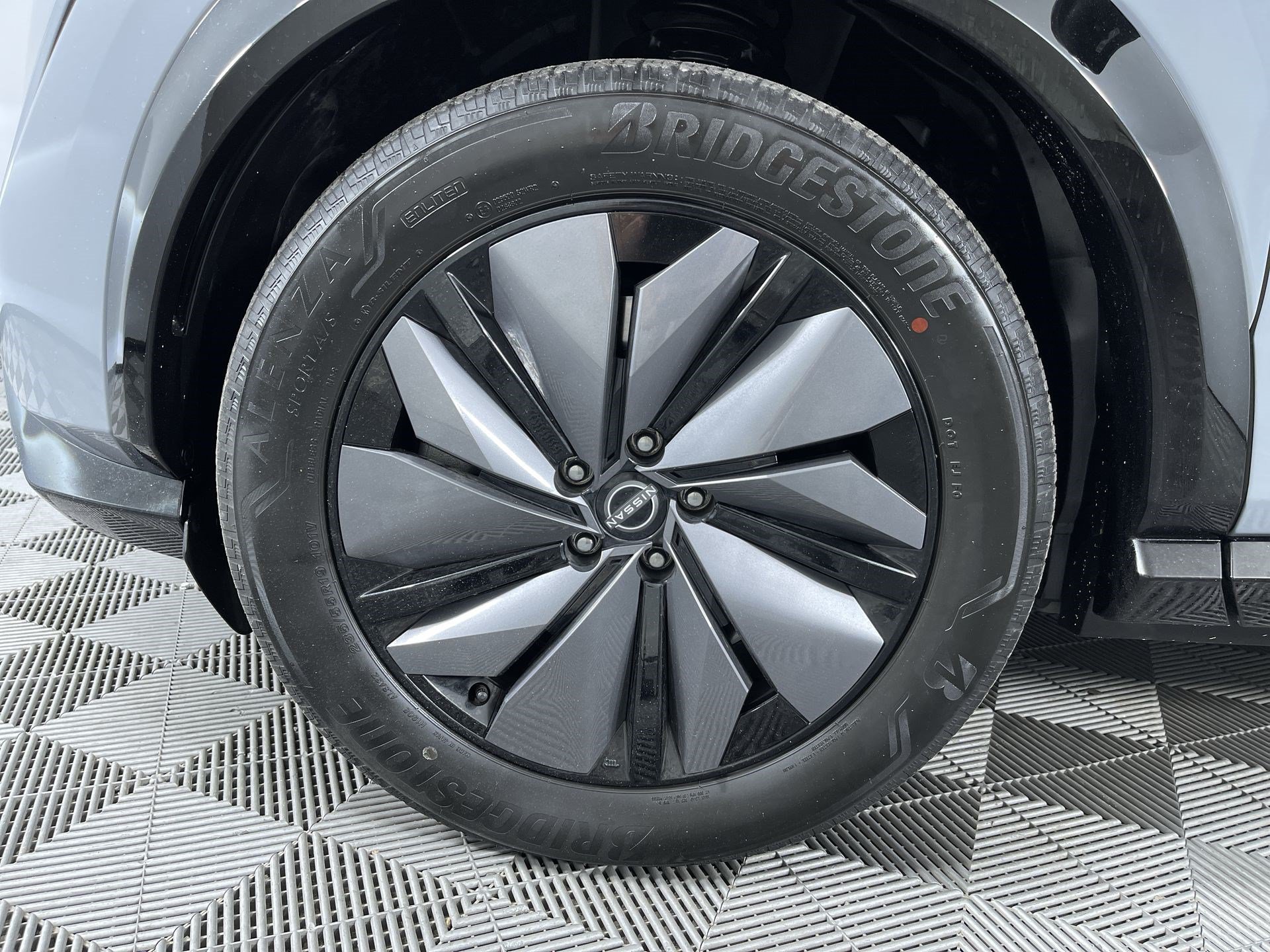 Certified 2024 Nissan Ariya AWD image 26