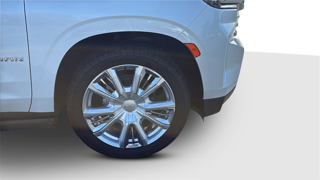 Used 2021 Chevrolet Suburban High Country image 22