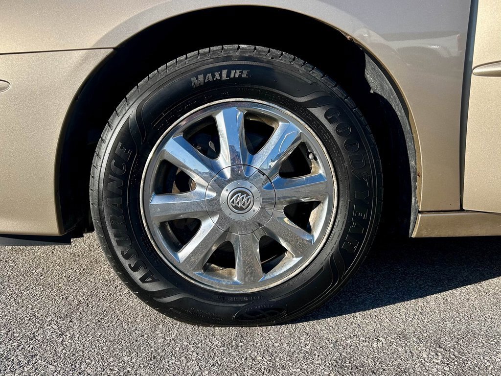 Used 2005 Buick LaCrosse CXL w/ Gold Convenience Package image 26