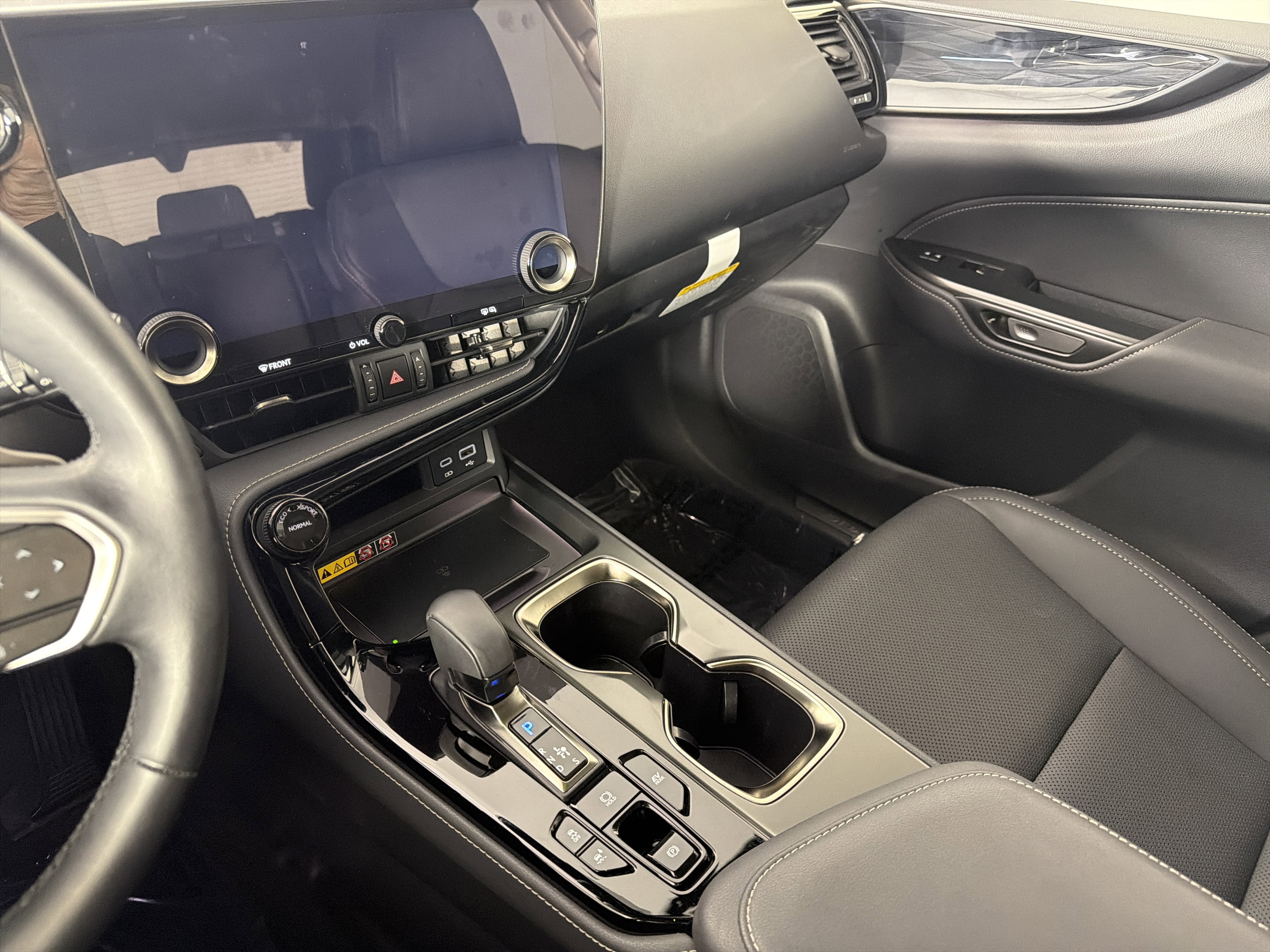 Used 2025 Lexus NX 350h AWD w/ Cold Area Package image 14