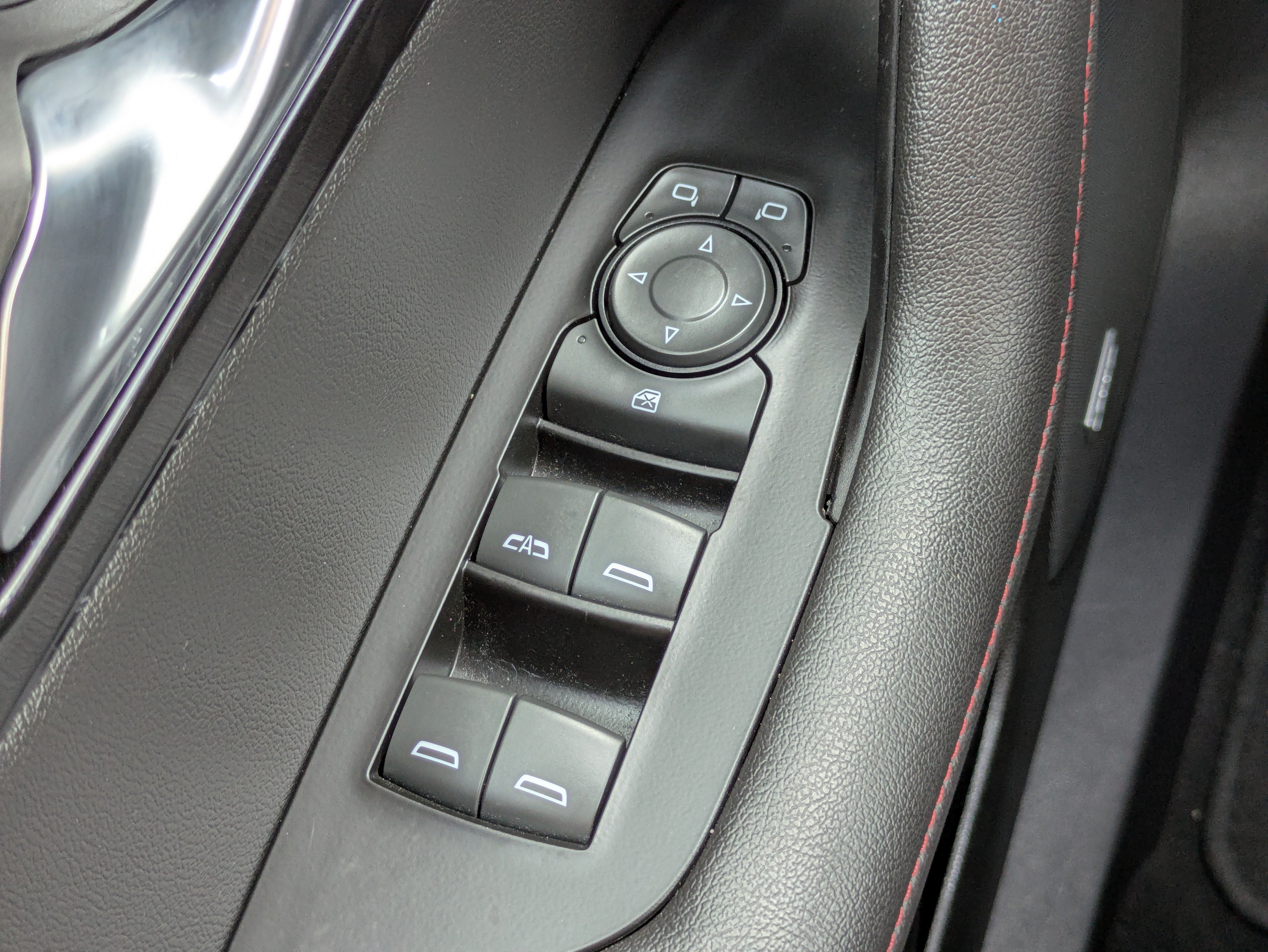 Used 2022 Chevrolet Blazer RS w/ Enhanced Convenience Package FWD image 24