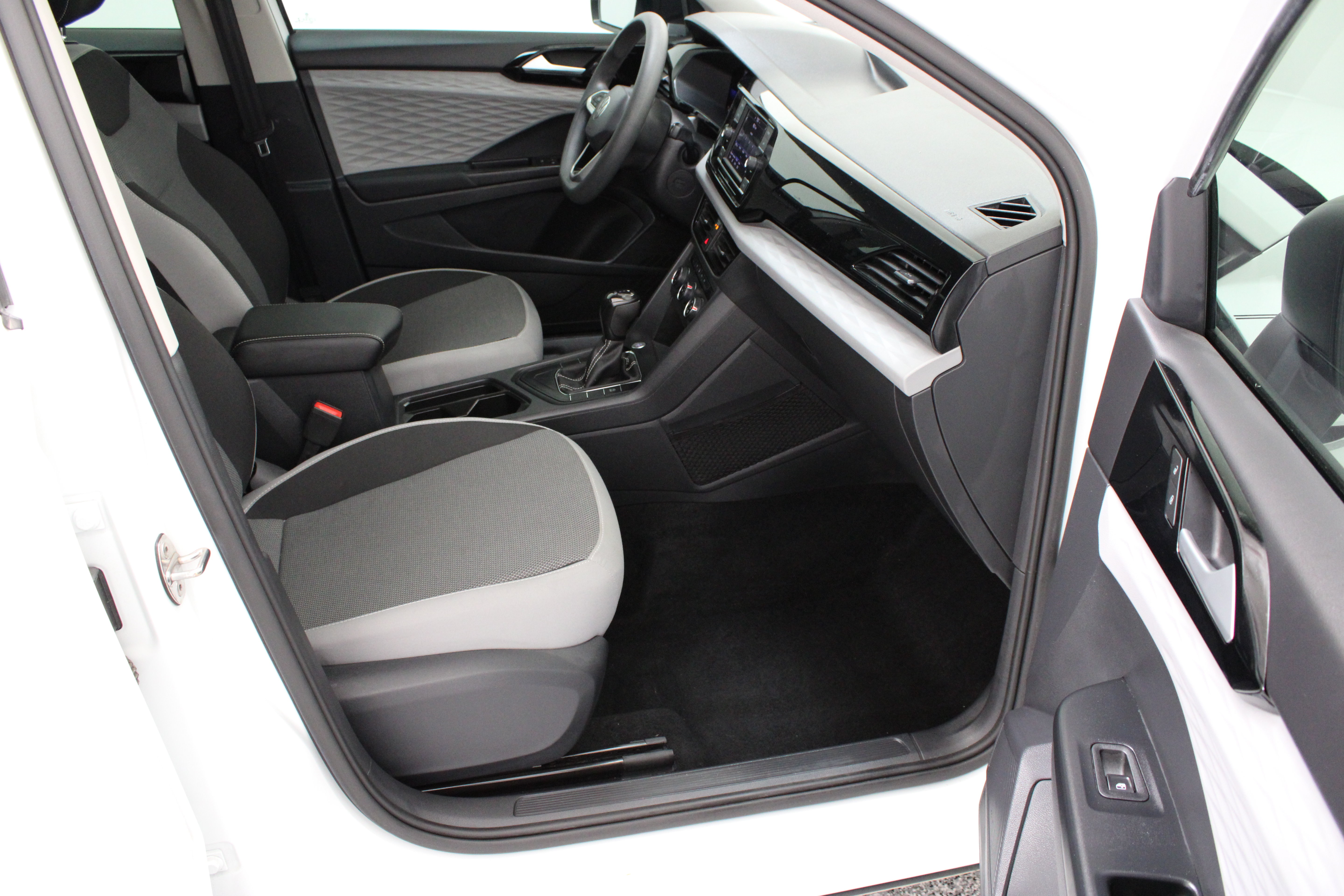 Used 2022 Volkswagen Taos S FWD image 34