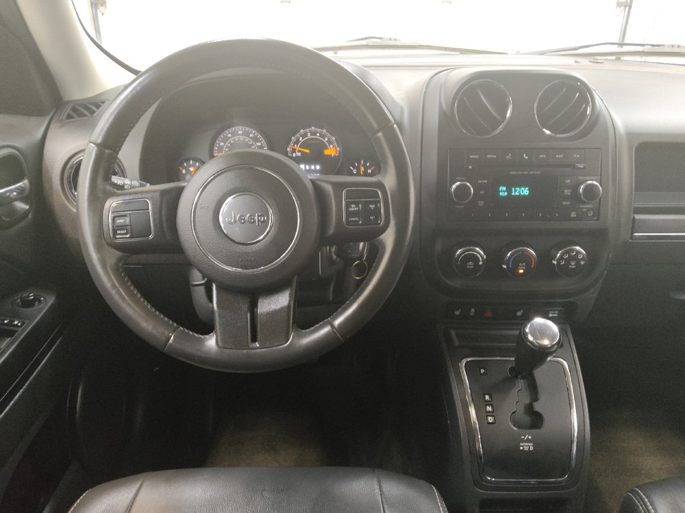 Used 2017 Jeep Patriot High Altitude AWD/4WD image 22