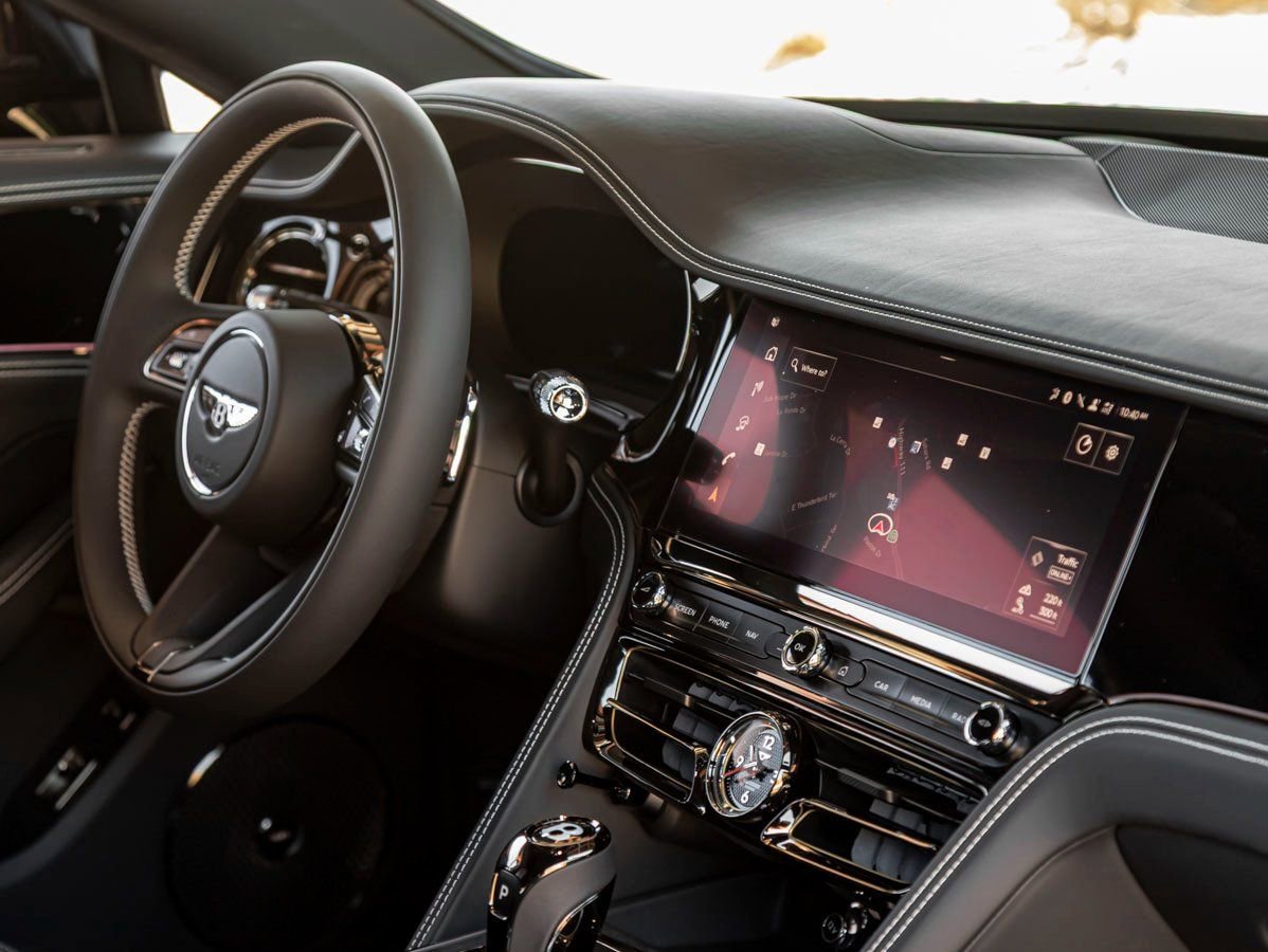 Used 2025 Bentley Flying Spur Plug-In Hybrid image 29