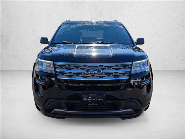 Used 2018 Ford Explorer XLT image 3