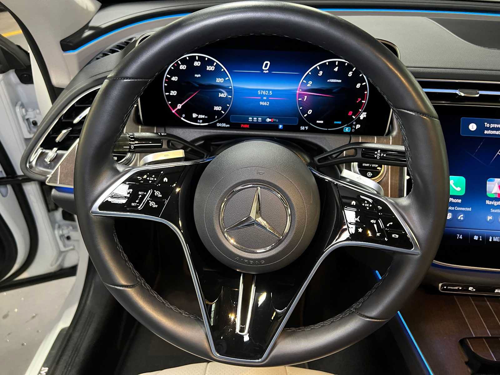 Used 2025 Mercedes-Benz E 350 Sedan image 27