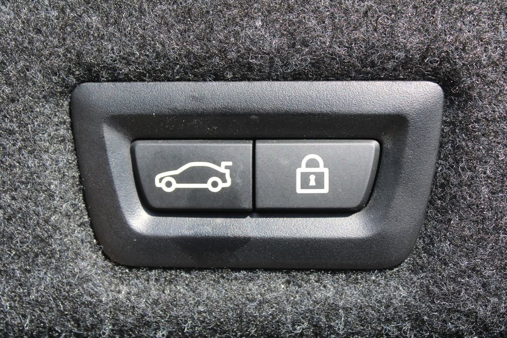 Used 2019 BMW 530i image 11