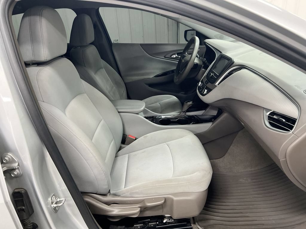 Used 2017 Chevrolet Malibu LS FWD image 21