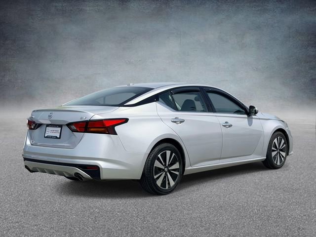 Used 2019 Nissan Altima 2.5 SV image 2