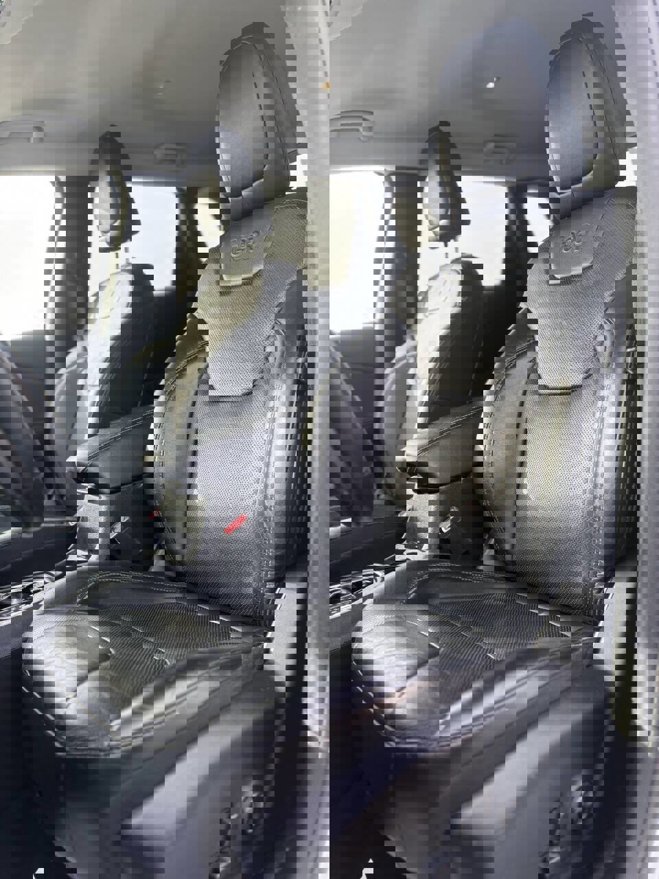 Used 2019 Jeep Cherokee Limited image 19