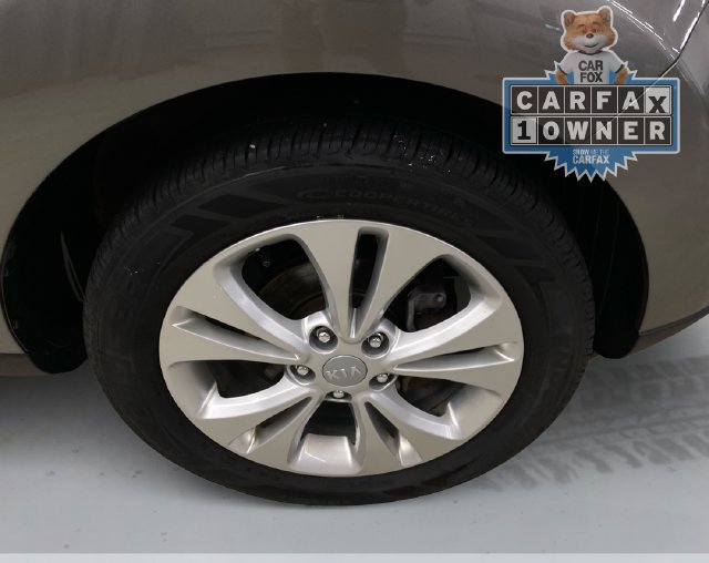 Used 2016 Kia Soul + FWD image 16
