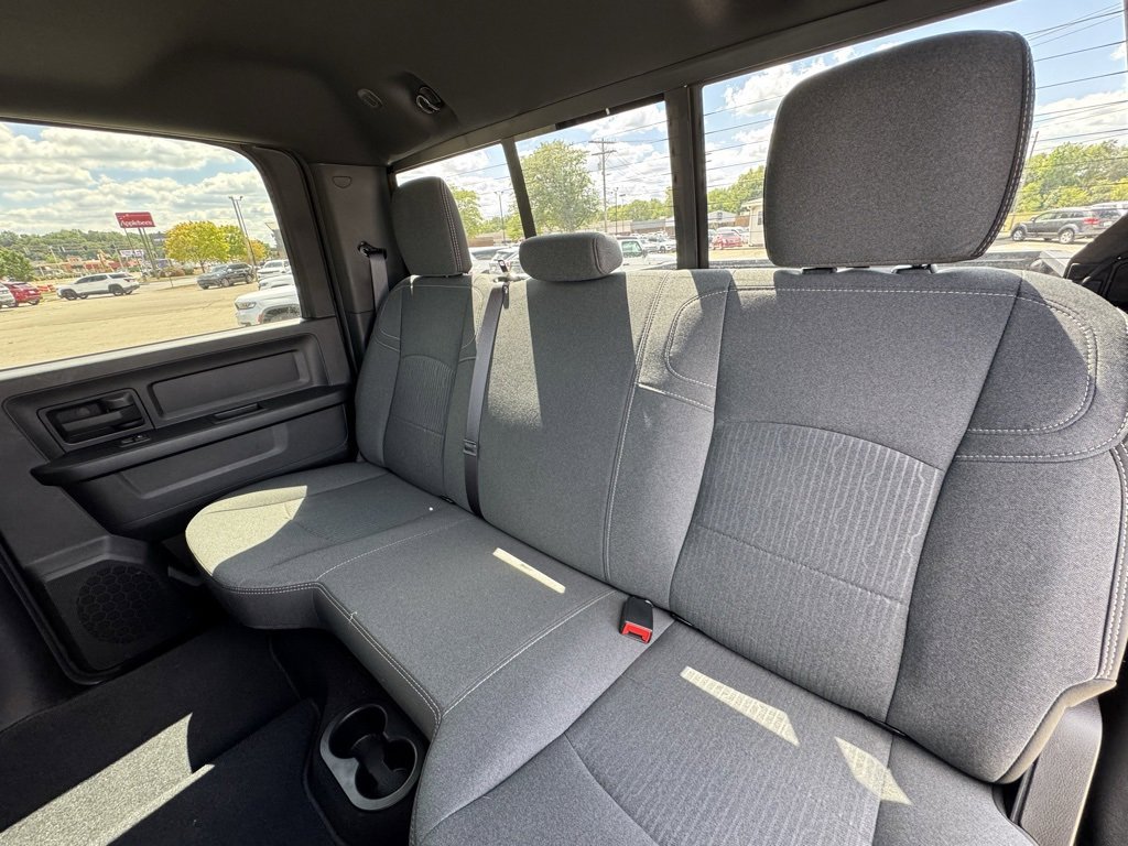 Used 2024 RAM 2500 Tradesman w/ Chrome Appearance Group image 12