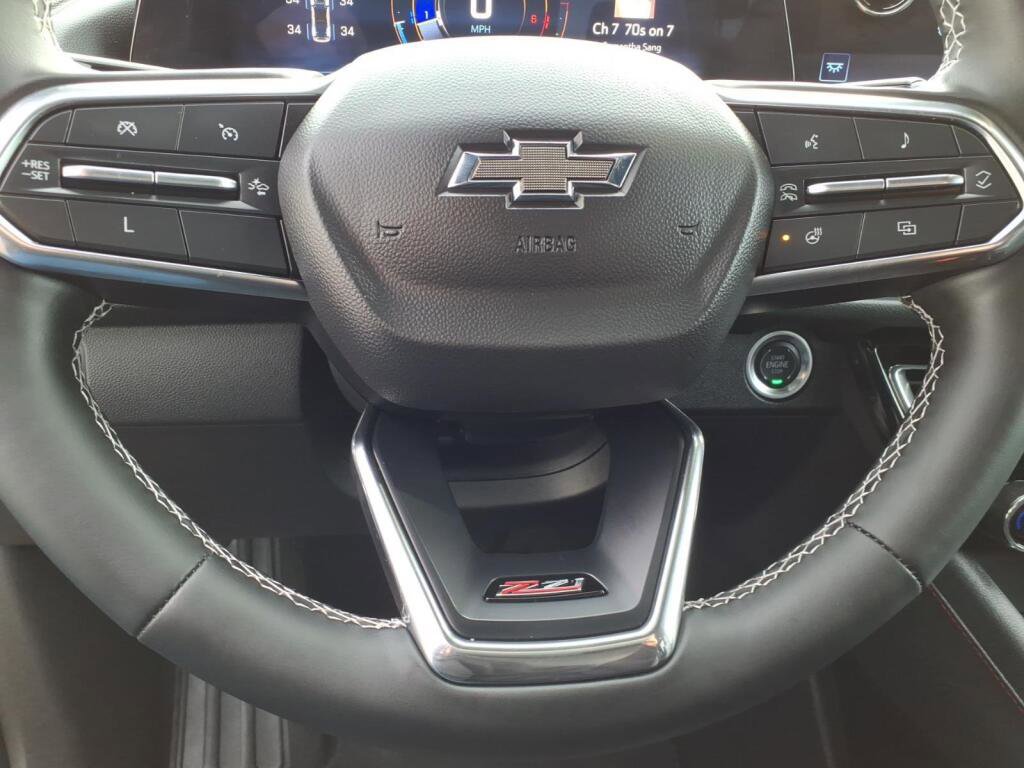 Used 2024 Chevrolet Traverse Z71 image 16