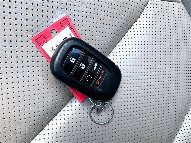 Used 2023 Honda Accord Touring image 11