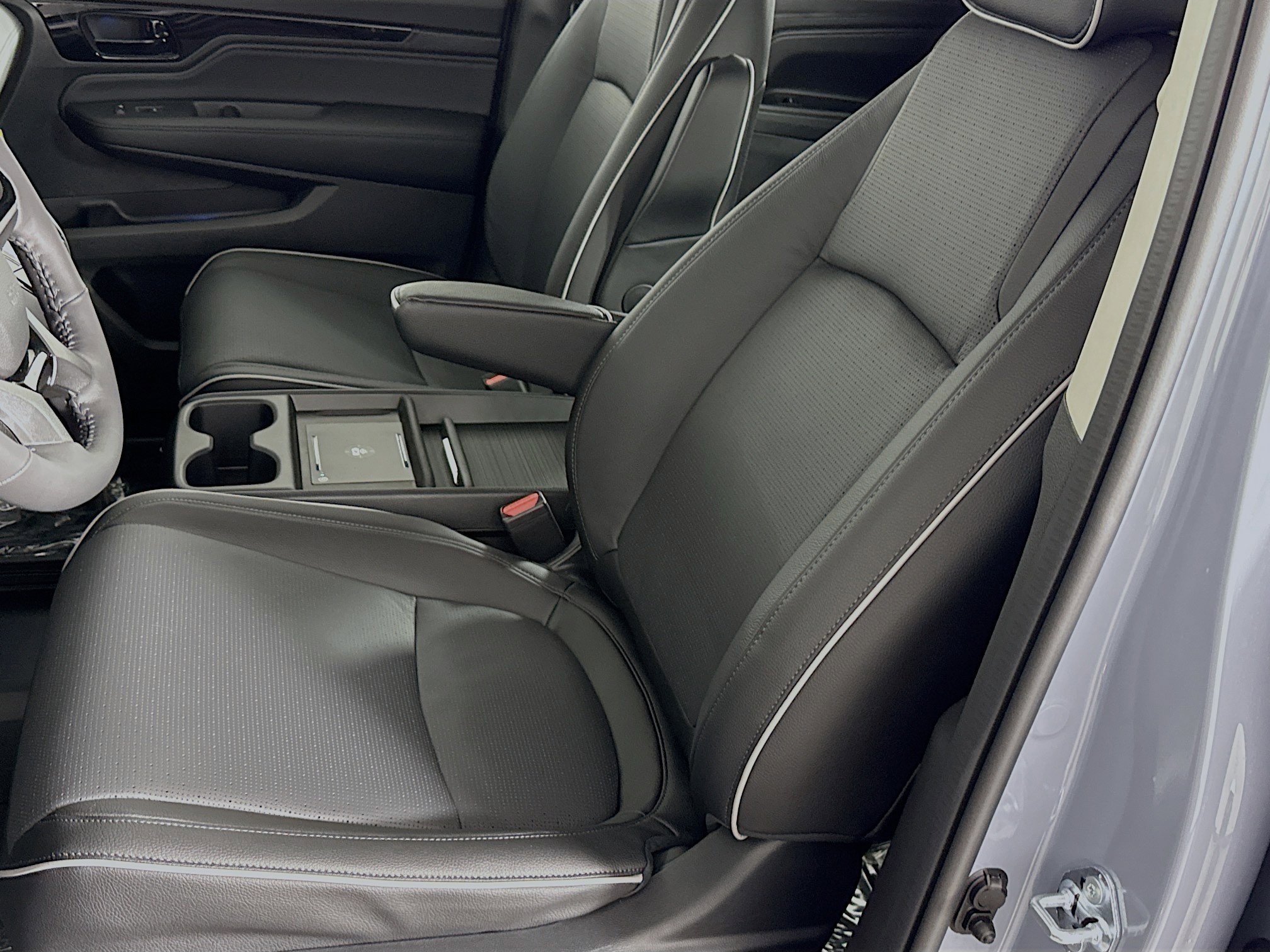 New 2026 Honda Odyssey Elite image 24