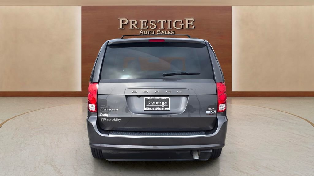 Used 2020 Dodge Grand Caravan SXT FWD image 14
