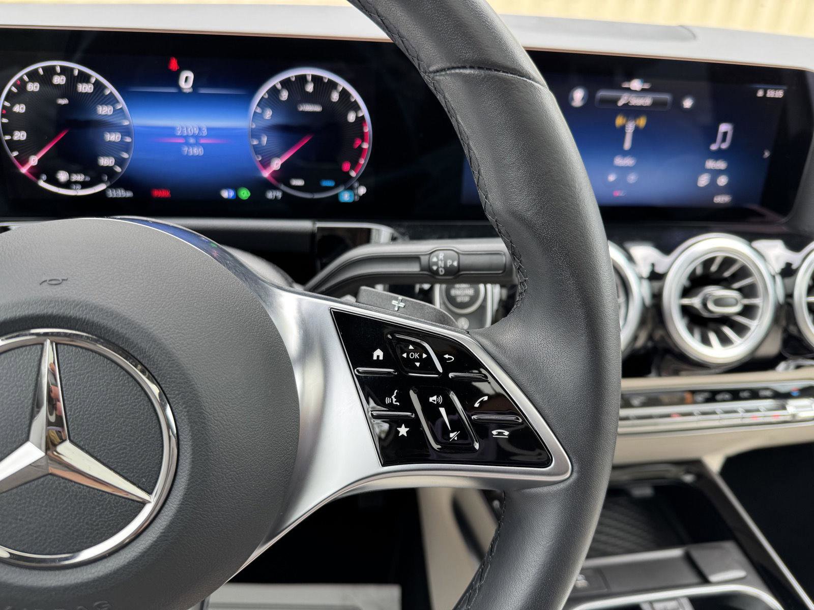 Certified 2025 Mercedes-Benz GLA 250 image 12