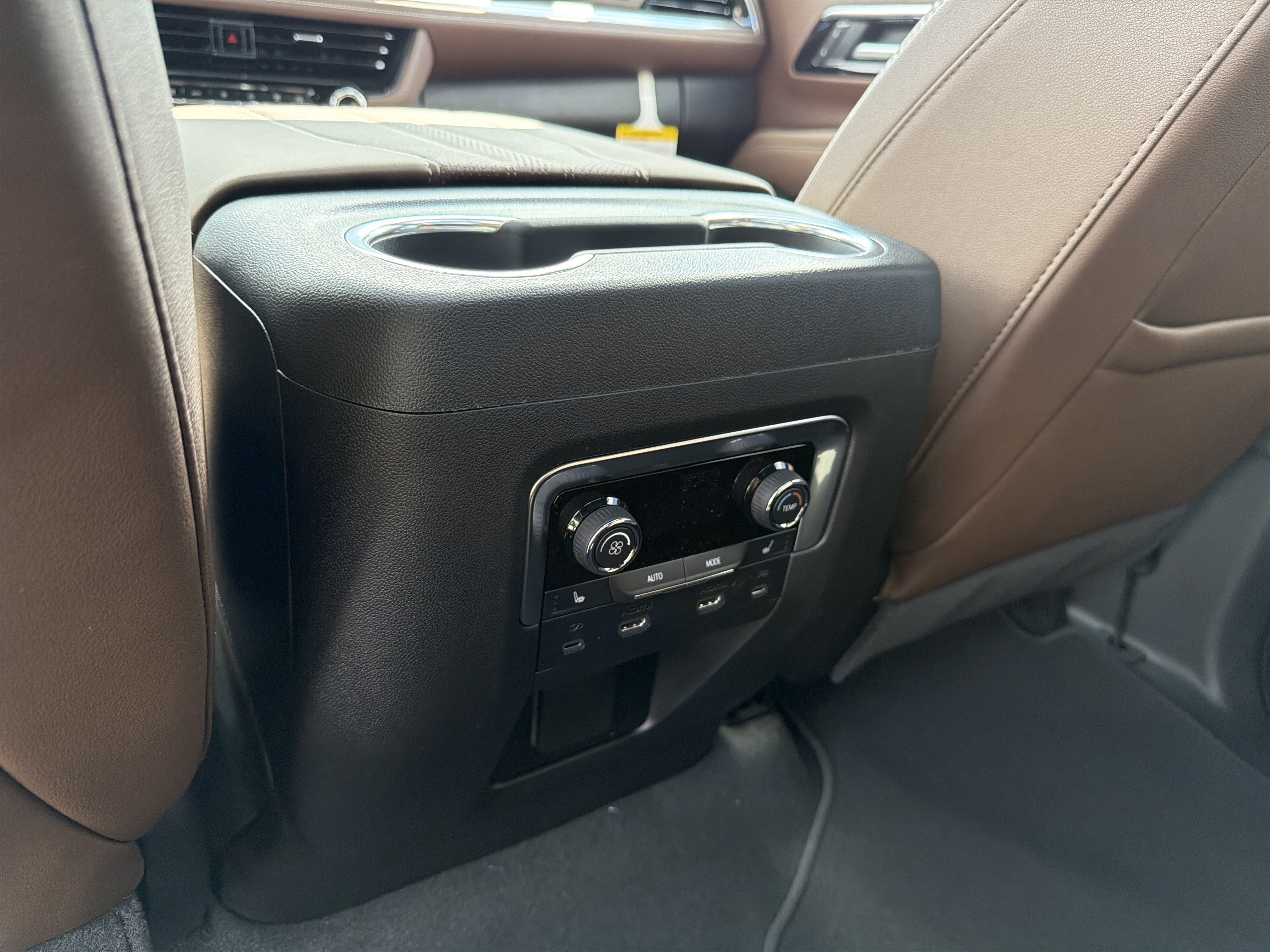 New 2026 Chevrolet Tahoe High Country AWD/4WD image 14
