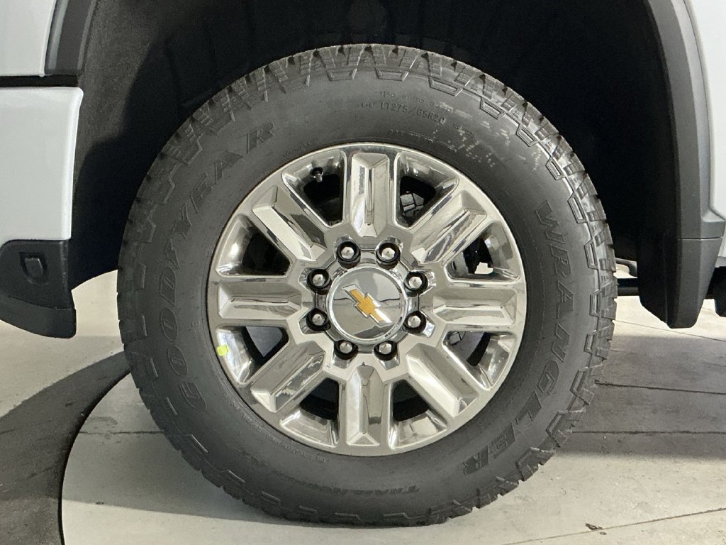 New 2026 Chevrolet Silverado 3500 High Country AWD/4WD image 13