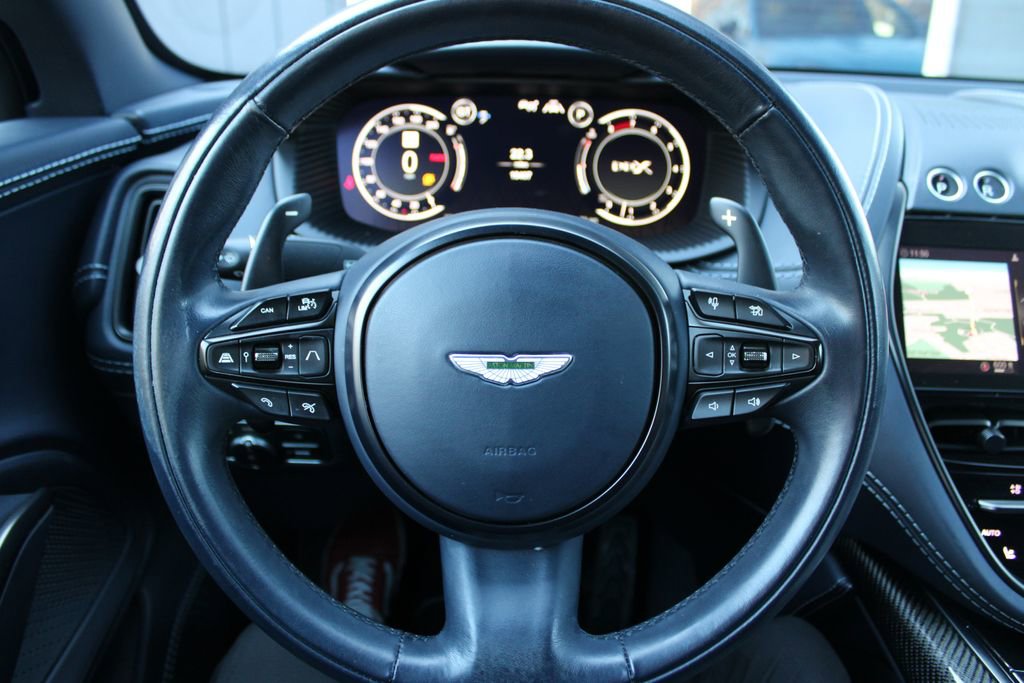 Used 2022 Aston Martin DBX image 13