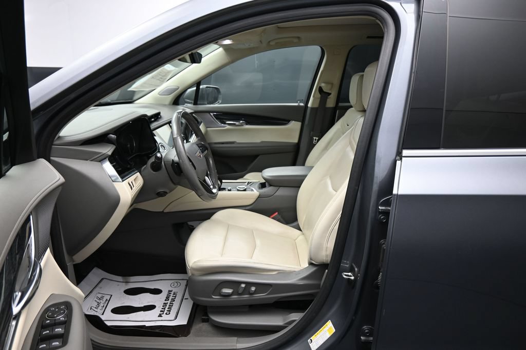 Used 2020 Cadillac XT6 Premium Luxury FWD image 9