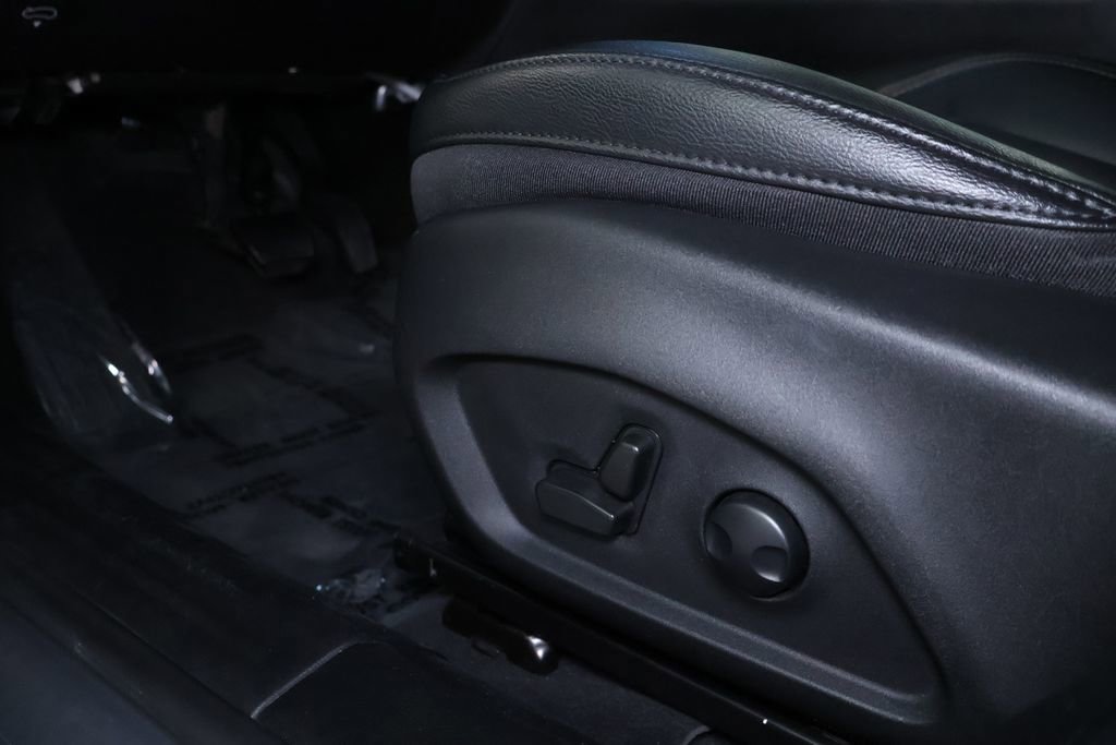 Used 2022 Jeep Compass Limited image 16