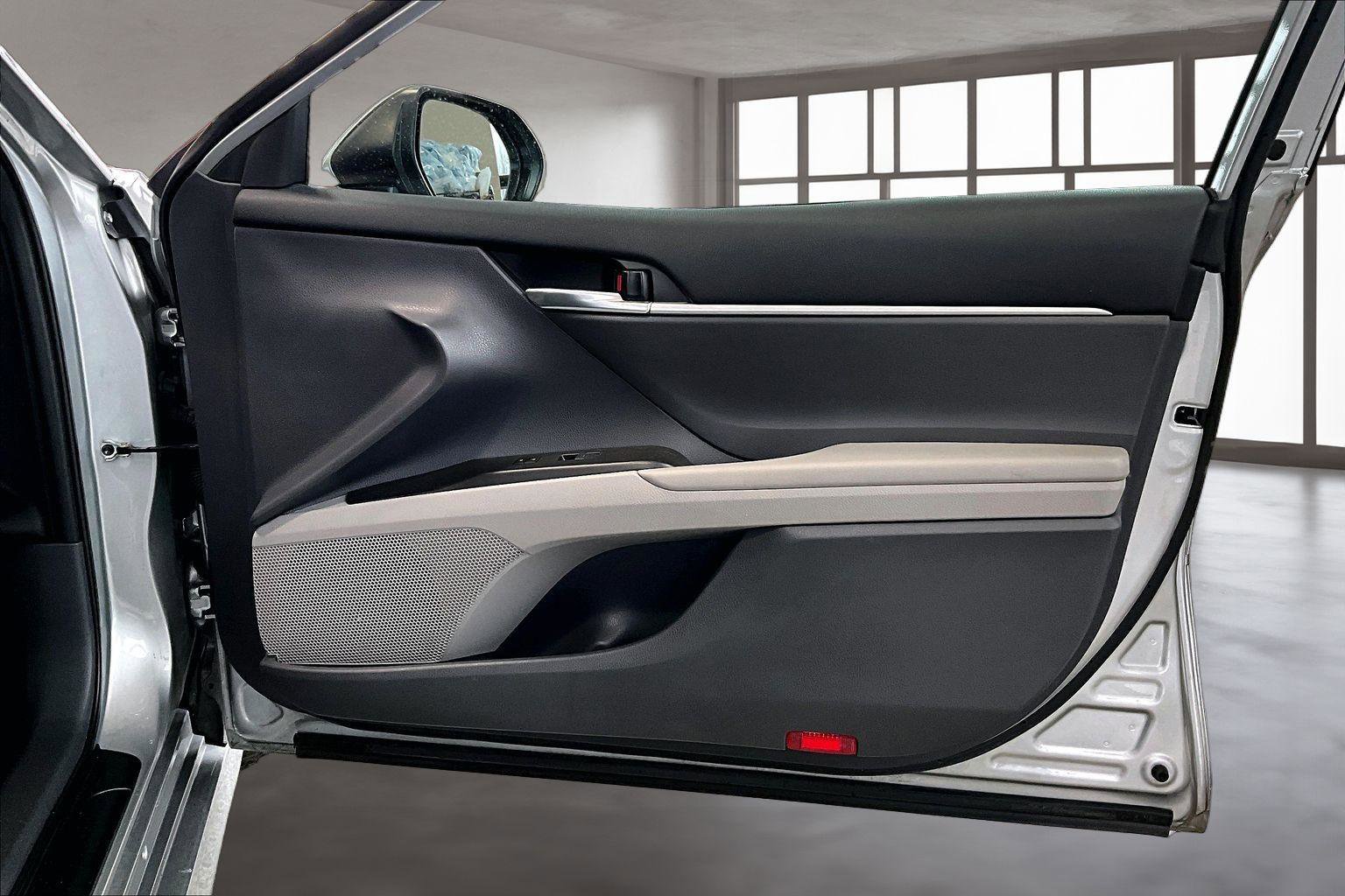 Used 2023 Toyota Camry LE image 25