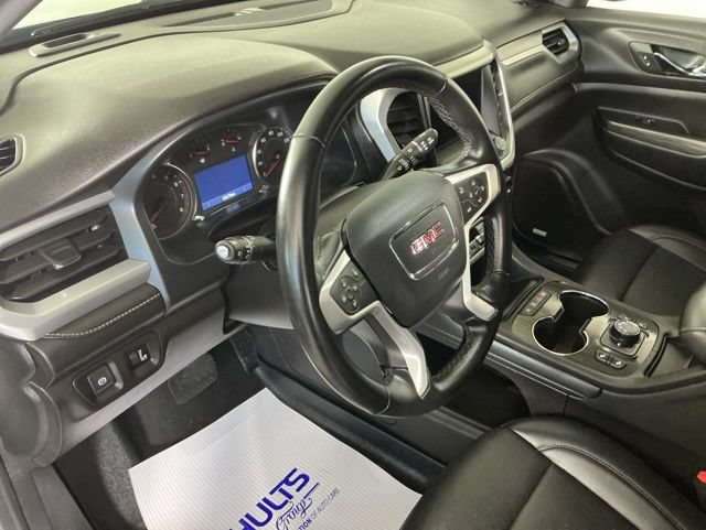 Used 2023 GMC Acadia SLT AWD/4WD image 10