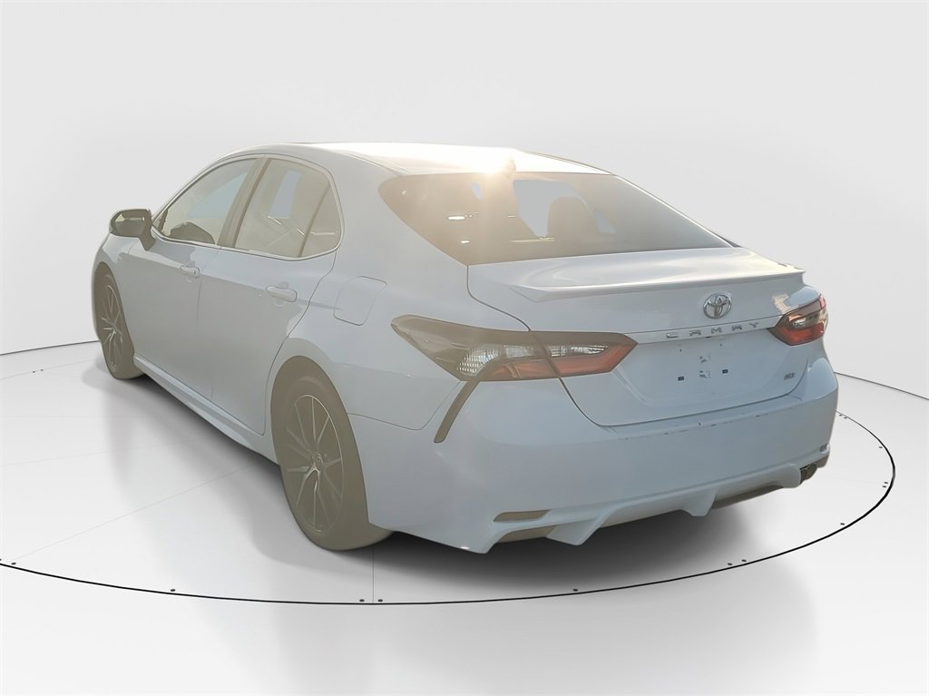 Certified 2021 Toyota Camry SE image 5