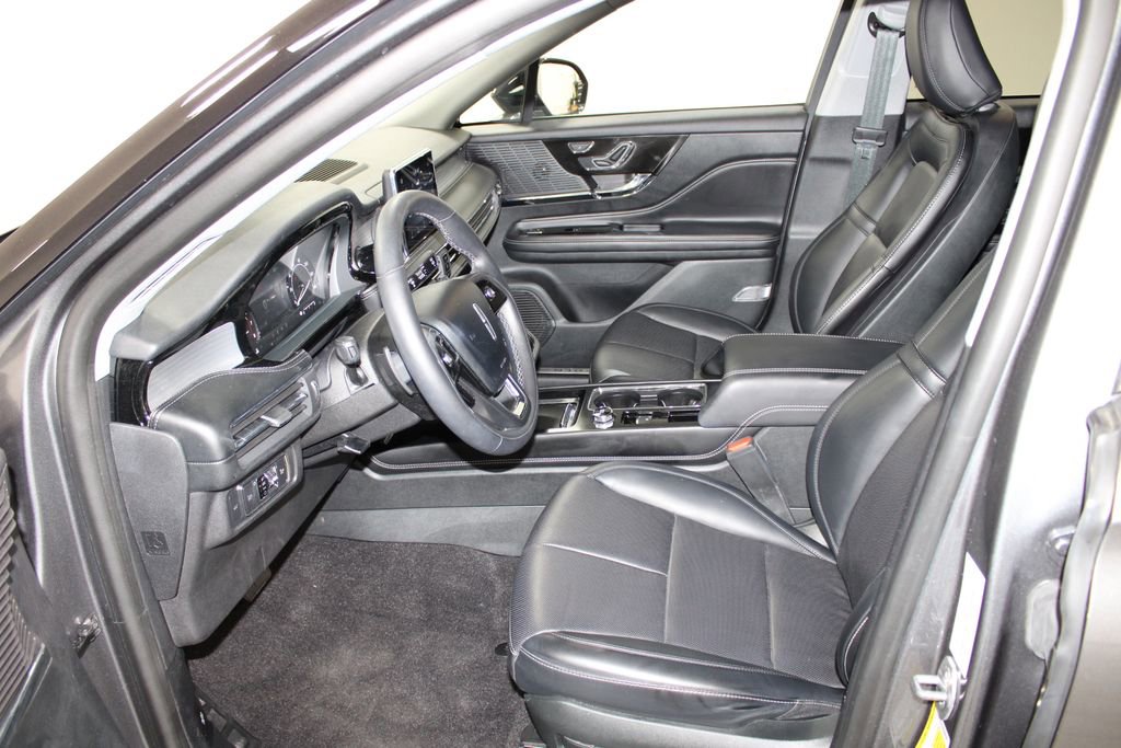 Used 2022 Lincoln Corsair Standard w/ Equipment Group 101A image 22