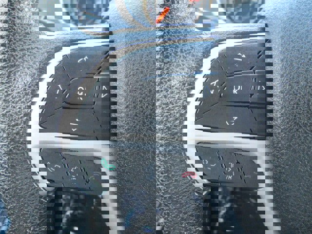 Used 2016 Jeep Cherokee Sport image 17