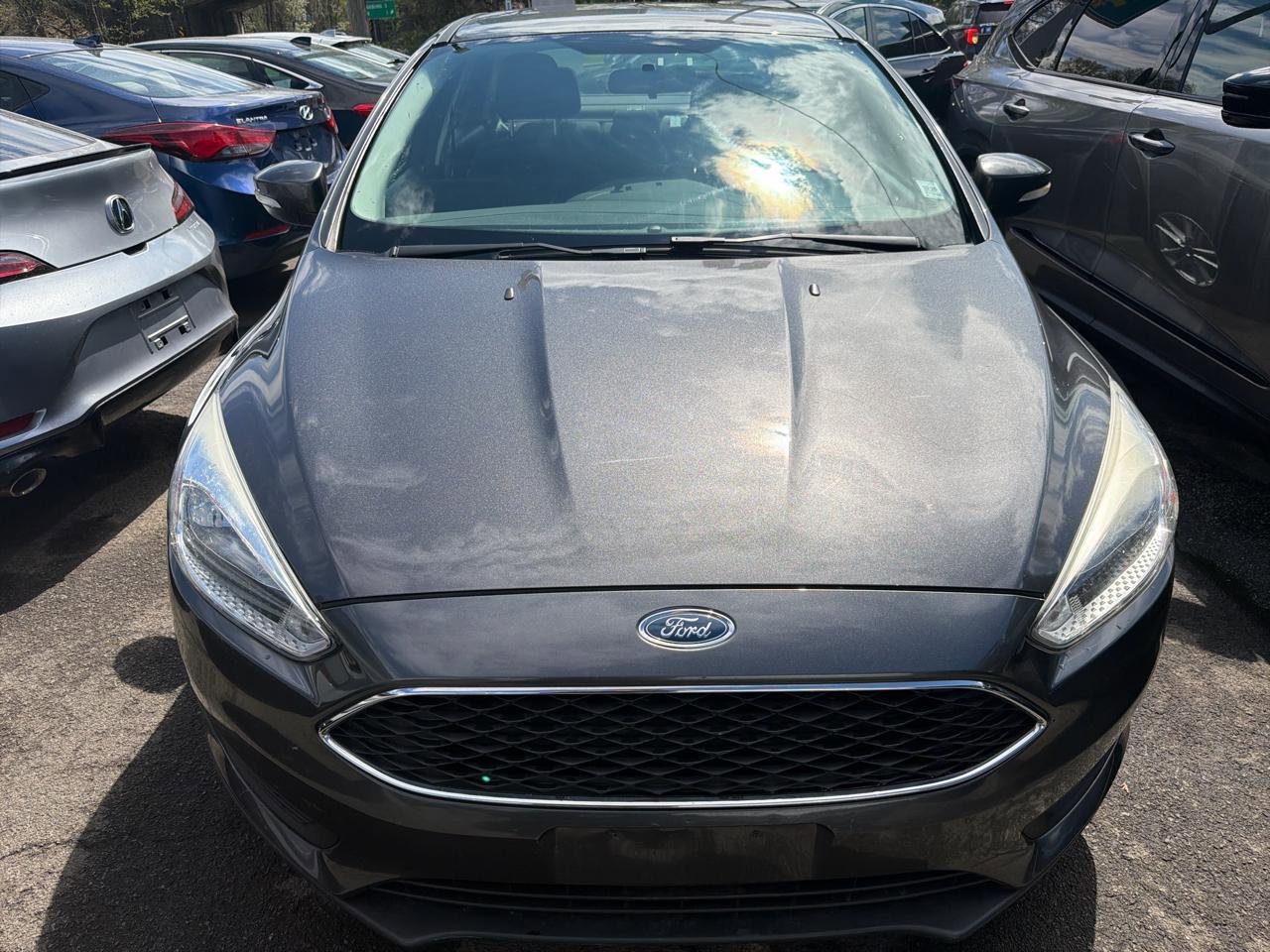 Used 2016 Ford Focus SE FWD image 2