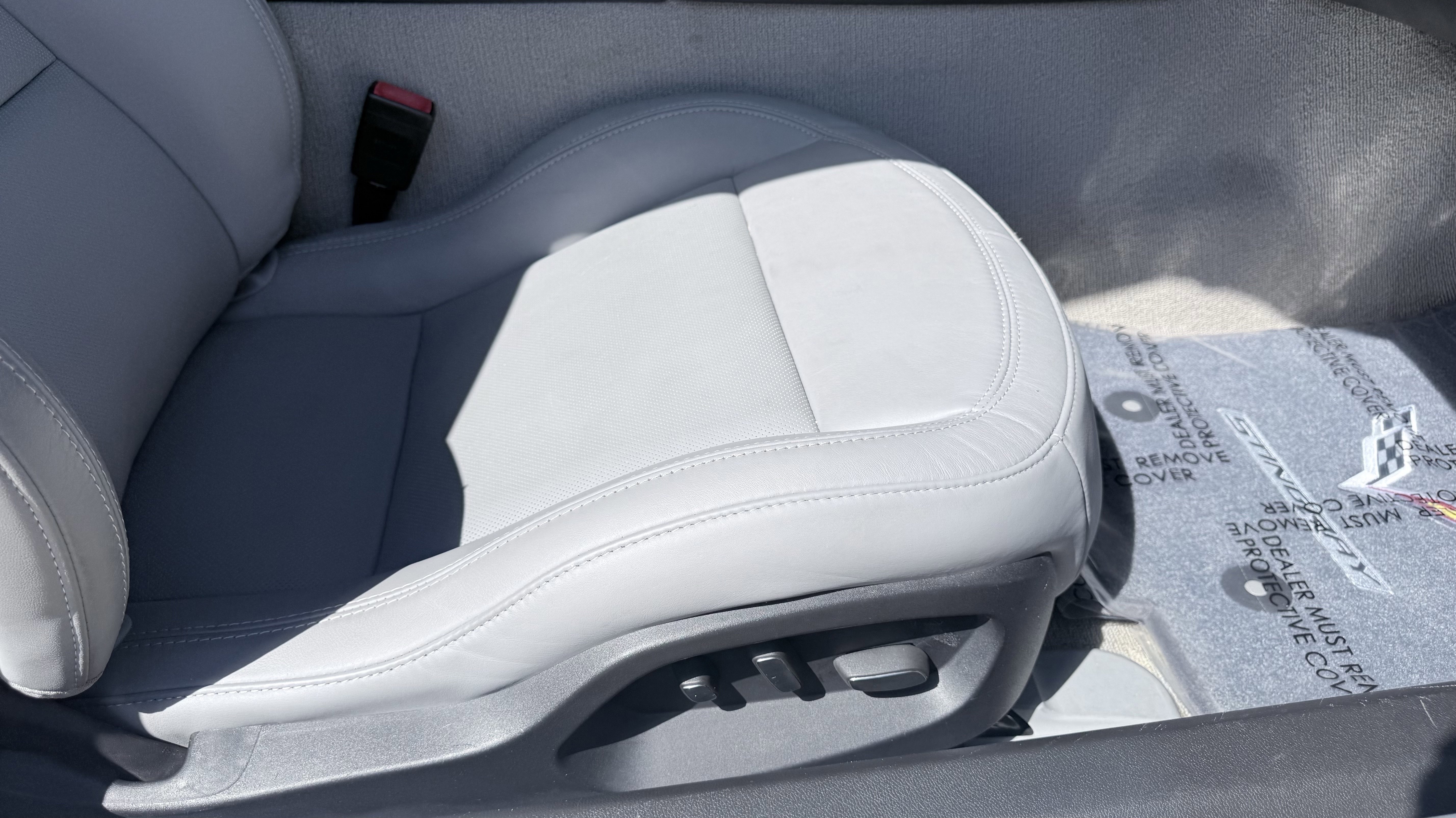 Used 2014 Chevrolet Corvette Stingray Convertible w/ 3LT Preferred Equipment Group image 28