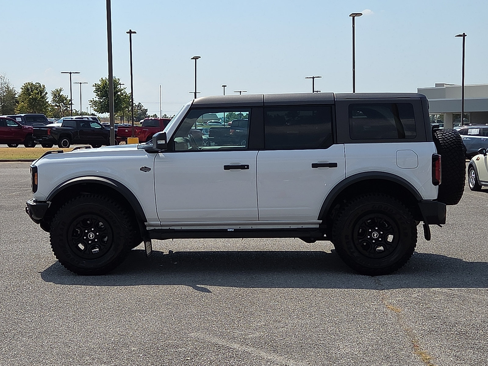 Used 2024 Ford Bronco Wildtrak AWD/4WD image 3