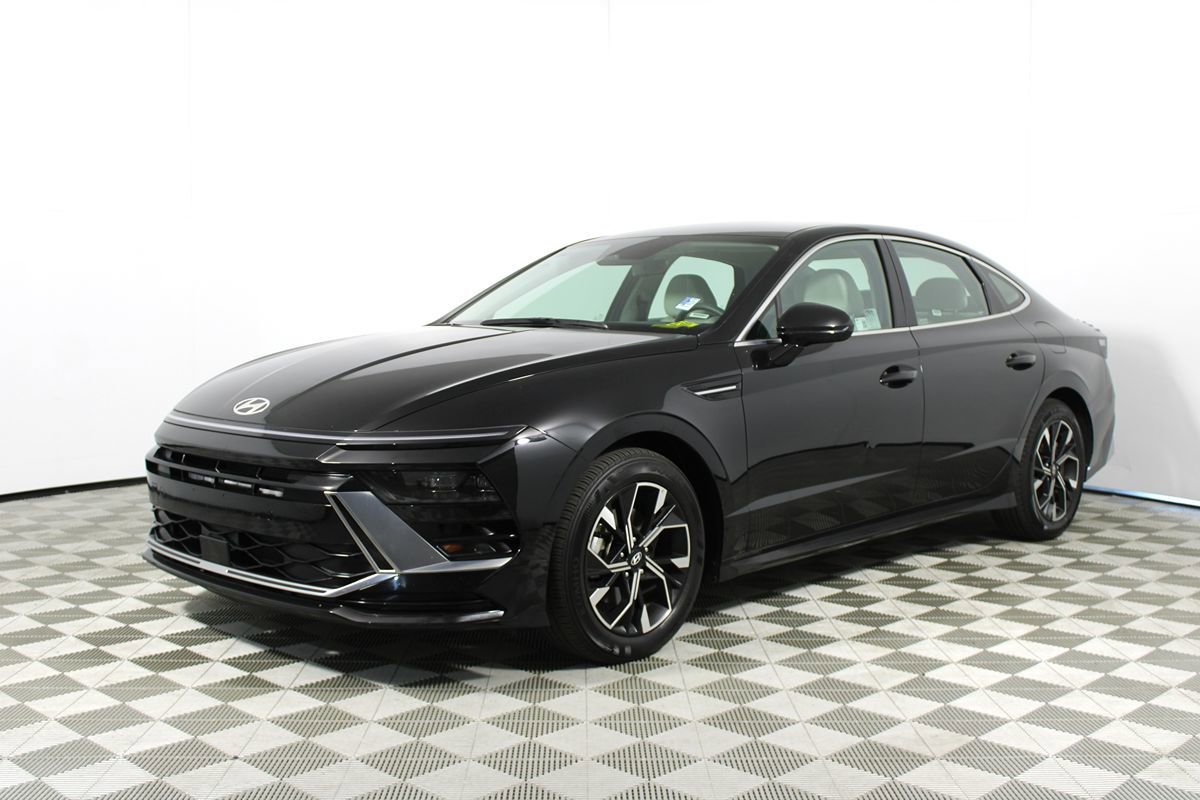 Used 2025 Hyundai Sonata SEL FWD image 27