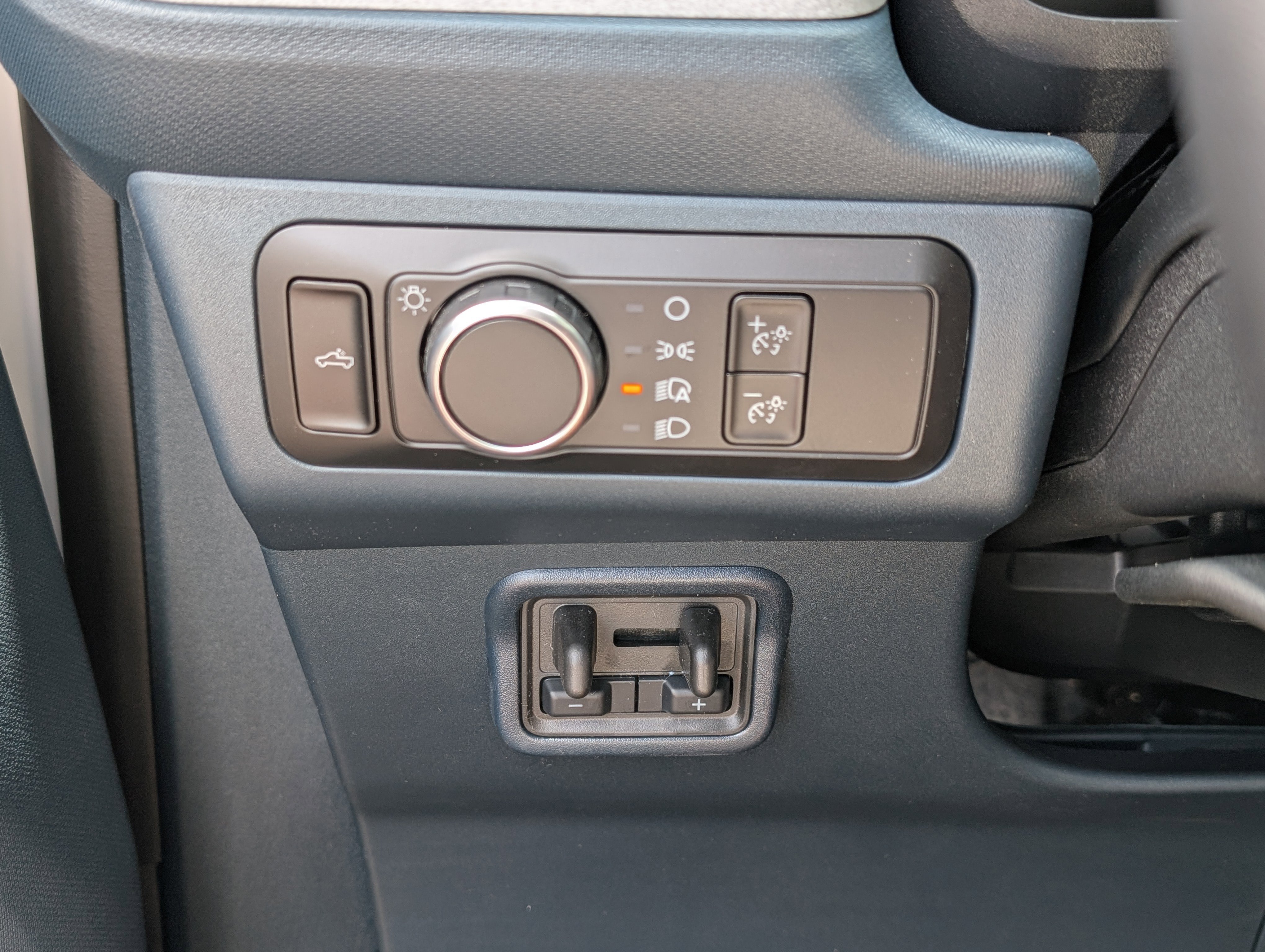 New 2025 Ford Maverick XLT w/ XLT Luxury Package image 18