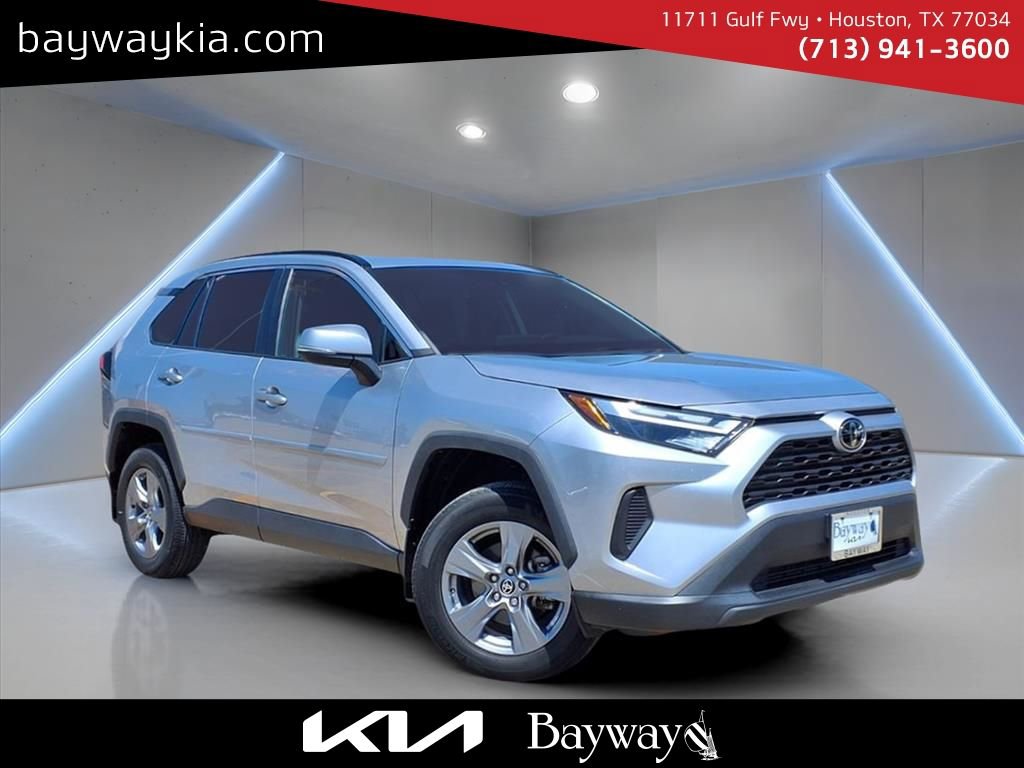 Used 2022 Toyota RAV4 XLE