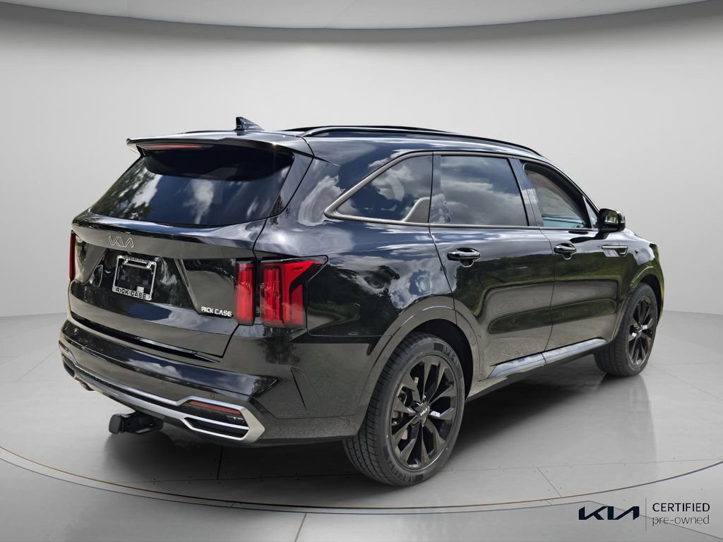 Certified 2023 Kia Sorento SX FWD image 7