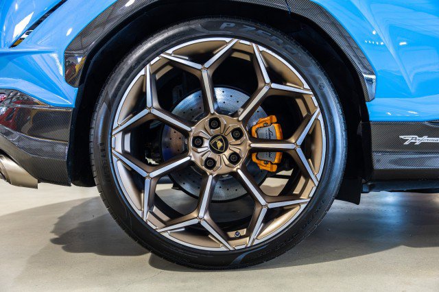 Used 2024 Lamborghini Urus Performante AWD/4WD image 24