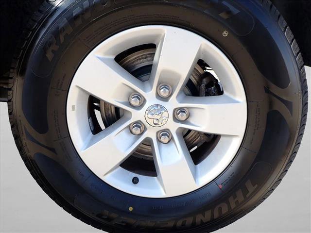 Used 2021 RAM 1500 Classic SLT image 7