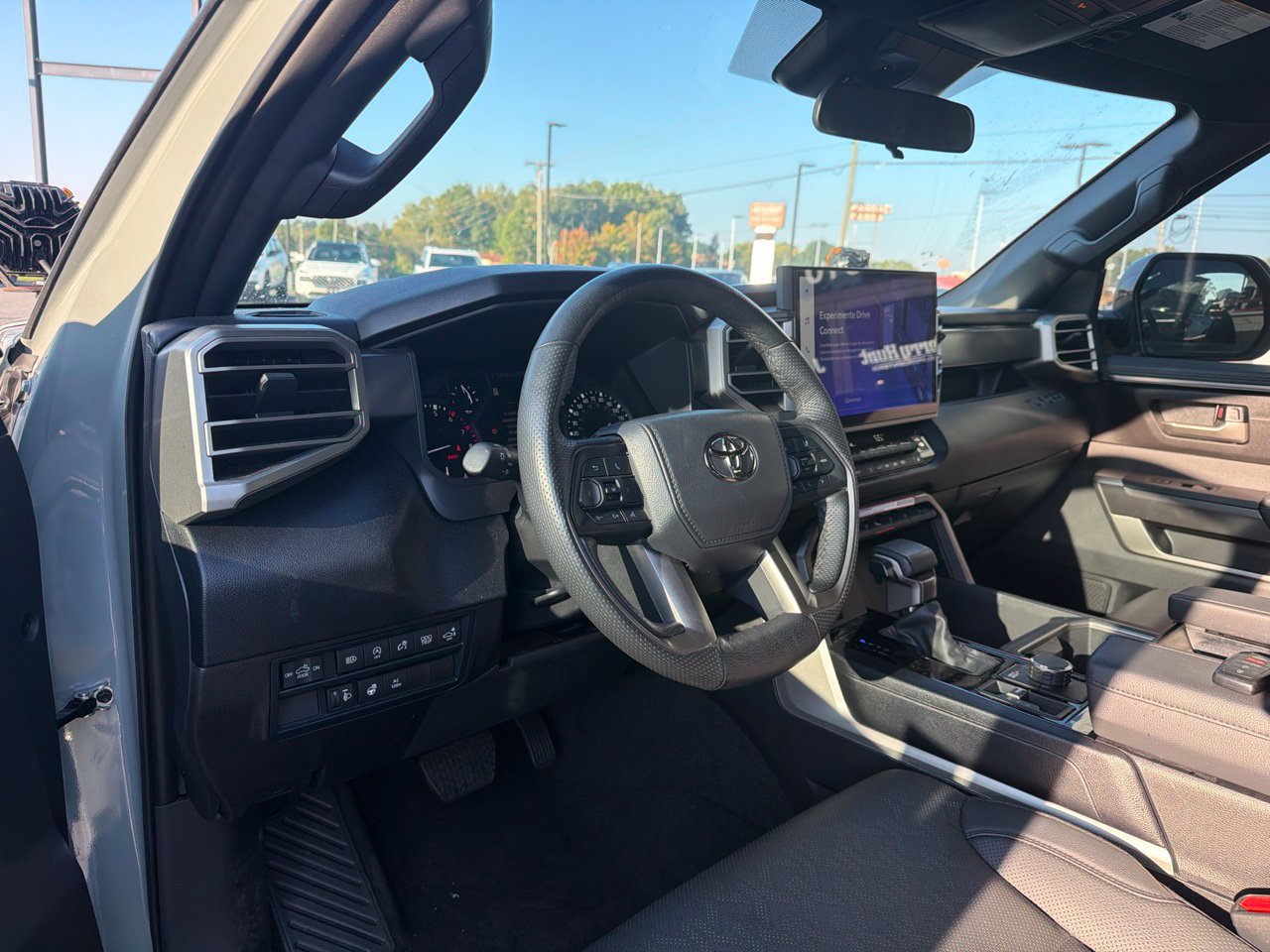 Used 2025 Toyota Tundra SR5 w/ SR5 Premium Package AWD/4WD image 4