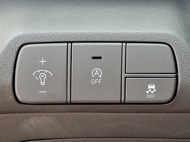 Certified 2026 Hyundai Elantra SE FWD image 24