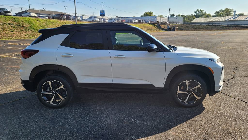 Used 2023 Chevrolet TrailBlazer RS w/ Convenience Package image 14