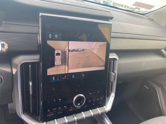 Used 2025 GMC Acadia Elevation image 24