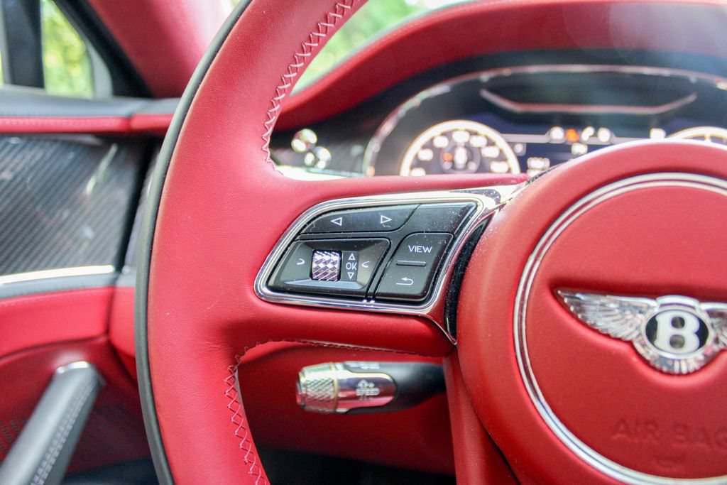 Used 2024 Bentley Flying Spur V8 AWD/4WD image 12