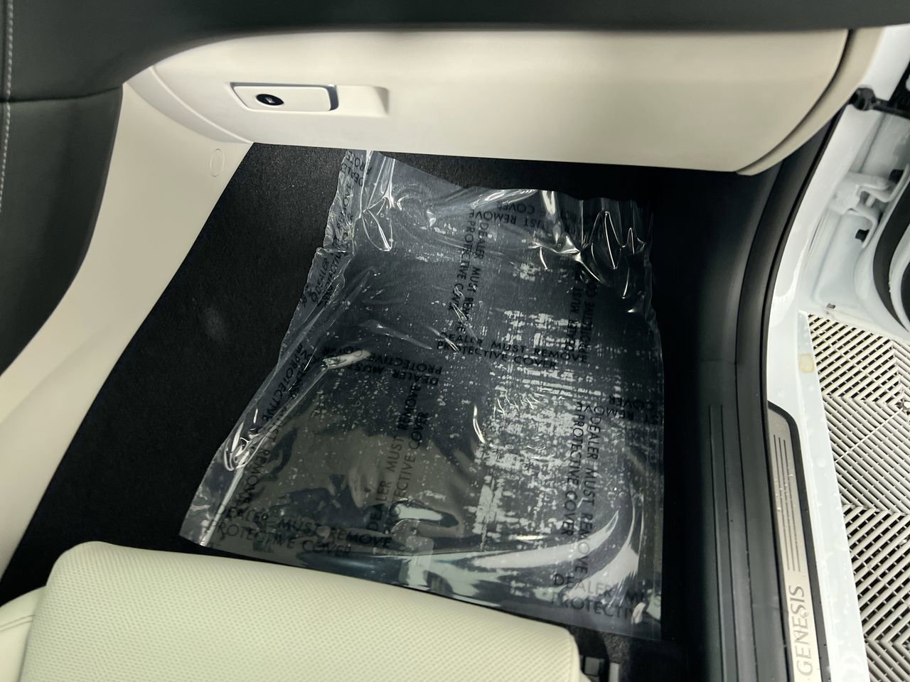 Used 2023 Genesis G70 2.0T RWD image 31